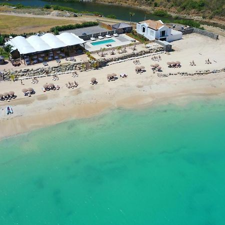 Le Domaine Anse Marcel Beach Resort Exteriör bild