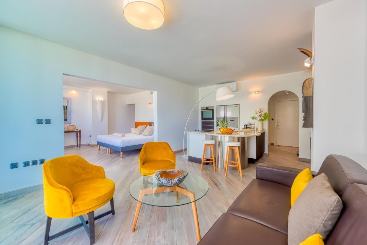 Le Domaine Anse Marcel Beach Resort Exteriör bild