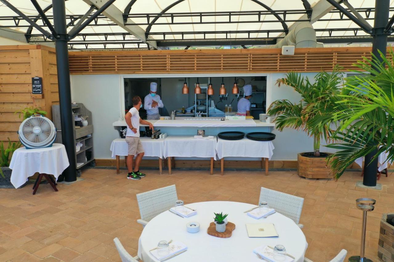 Le Domaine Anse Marcel Beach Resort Exteriör bild