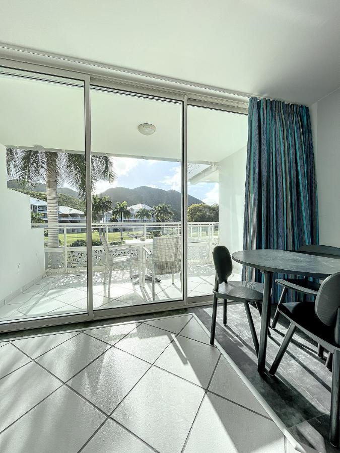 Le Domaine Anse Marcel Beach Resort Exteriör bild