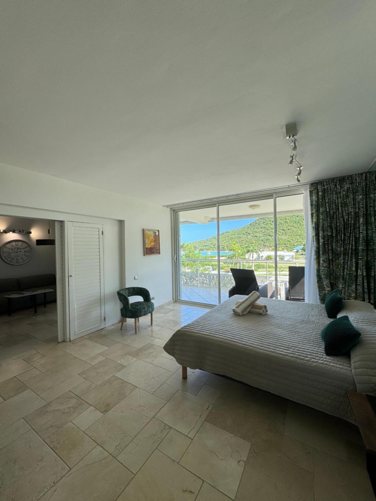 Le Domaine Anse Marcel Beach Resort Exteriör bild