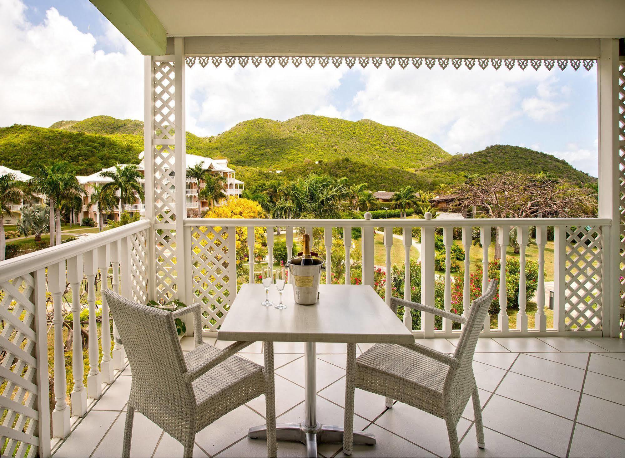 Le Domaine Anse Marcel Beach Resort Exteriör bild